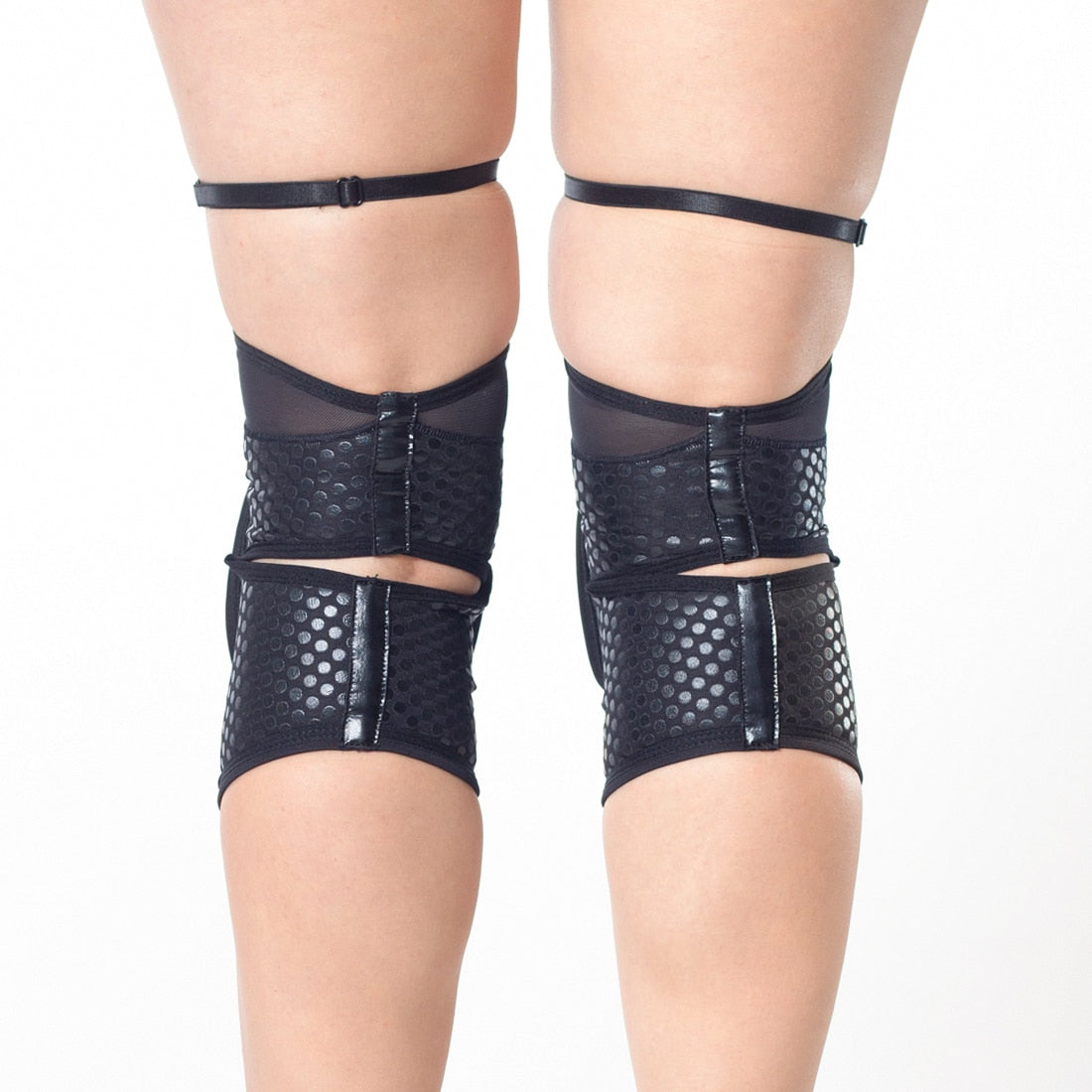 Queen Grippy Knee Pads - Black Peace